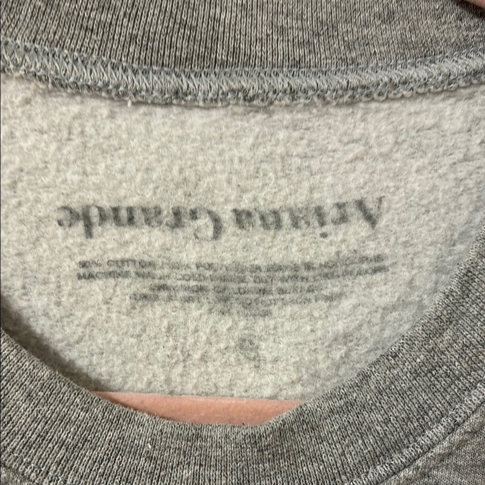 Ariana Grande Sweatshirt - Picture 4 of 5